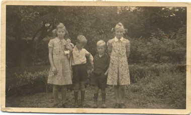 Annie-Stef-Theo-Ria Macrander - Eibergen
